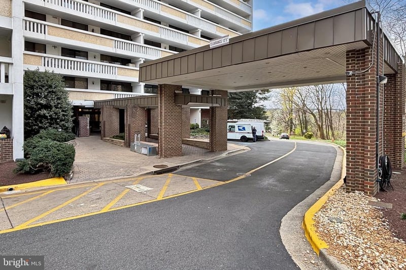 6101 Edsall Rd #1007, Alexandria, VA 22304