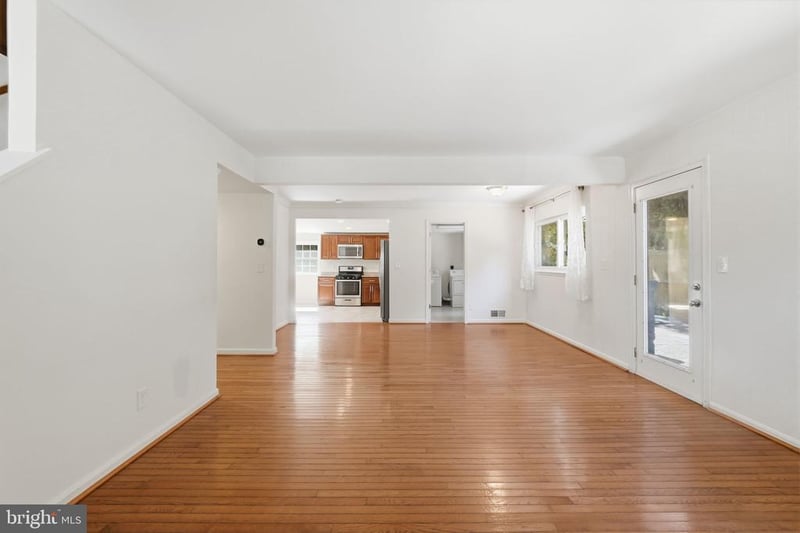 702 Dryden St, Silver Spring, MD 20901