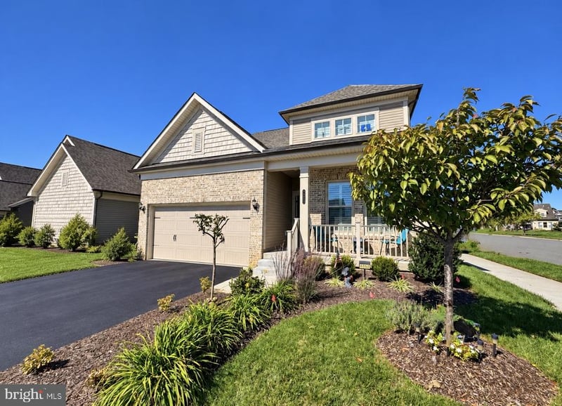 6860 Moonstone Peony Ln, Haymarket, VA 20169