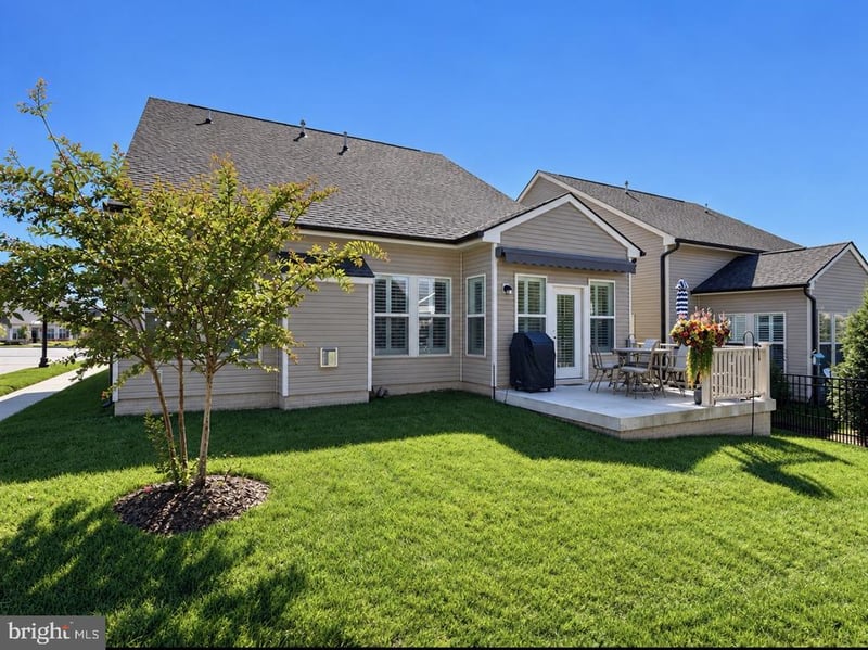 6860 Moonstone Peony Ln, Haymarket, VA 20169