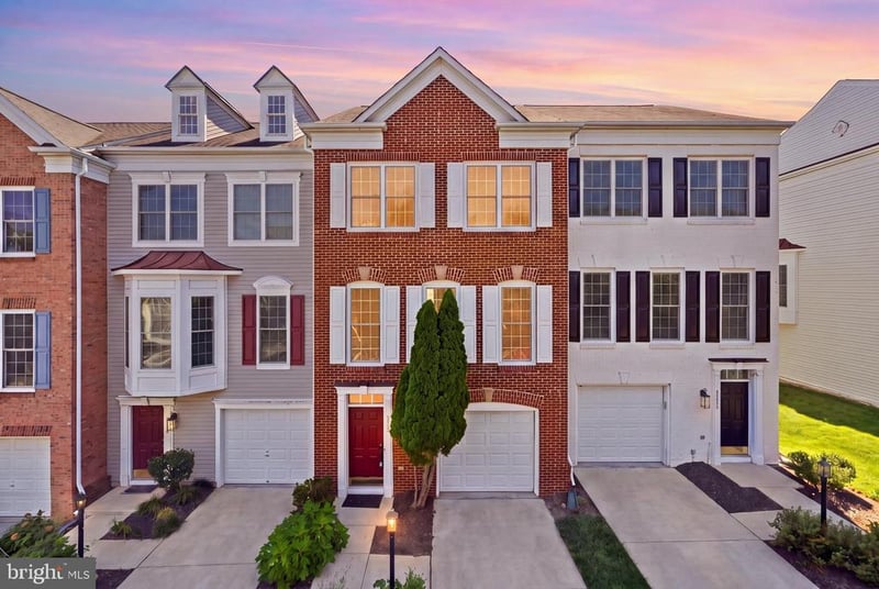 2524 Terra Cotta Cir, Herndon, VA 20171