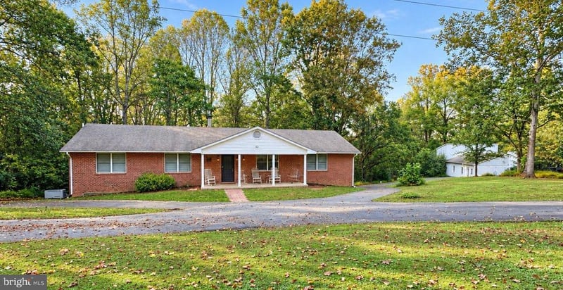 38385 Goose Creek Ln, Leesburg, VA 20175