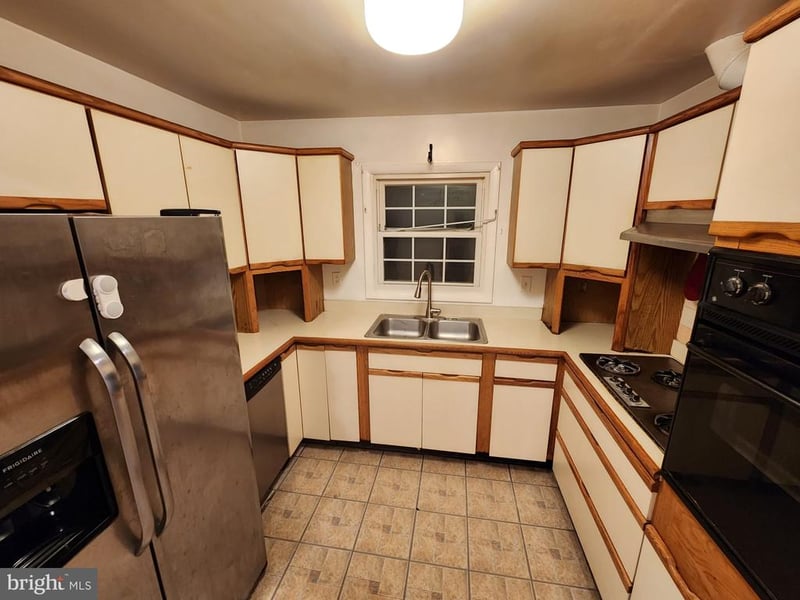 16109 Alderwood Ln, Bowie, MD 20716