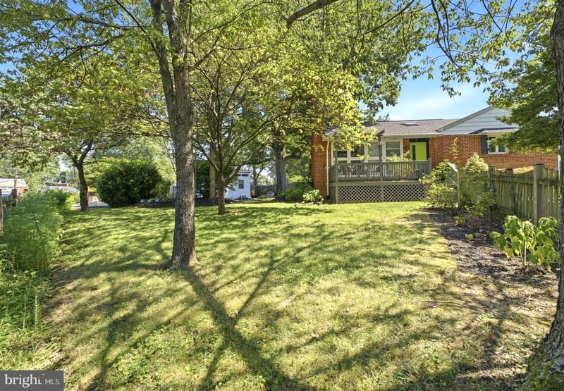 10401 Haywood Dr, Silver Spring, MD 20902
