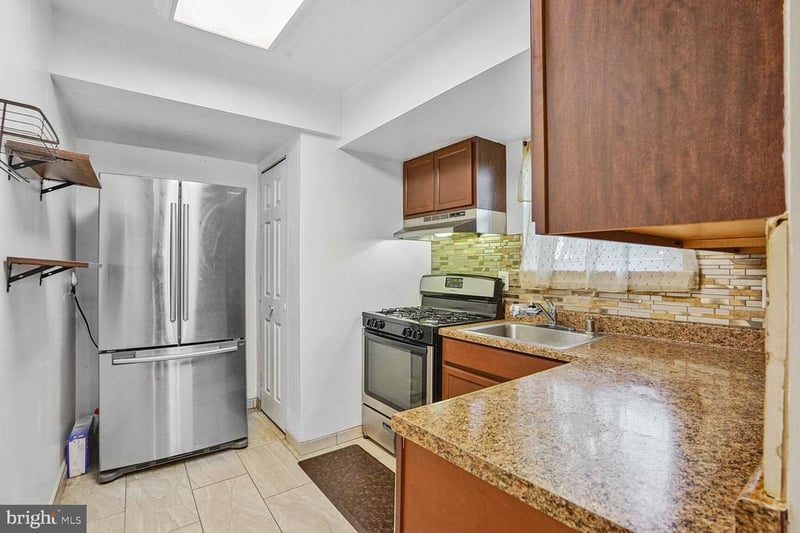 5919 Quantrell Ave, Alexandria, VA 22312