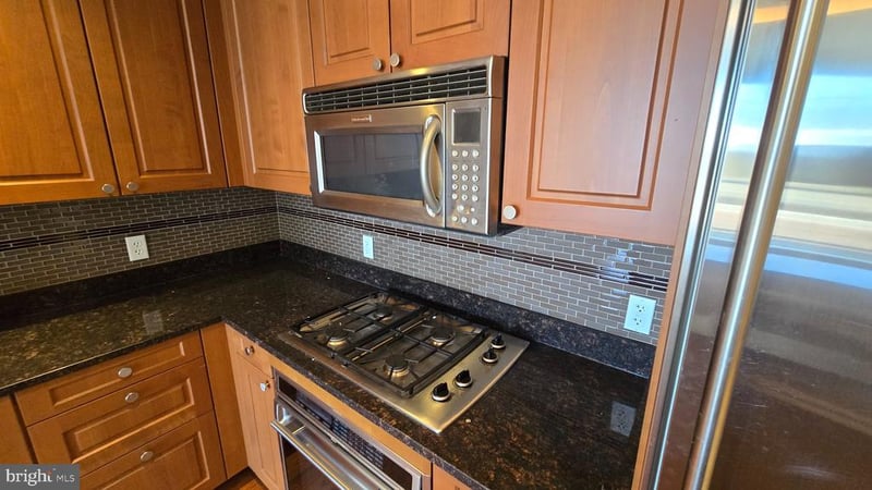 6820 Wisconsin Ave #7007, Bethesda, MD 20815
