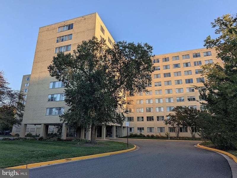 6621 Wakefield Dr #417, Alexandria, VA 22307