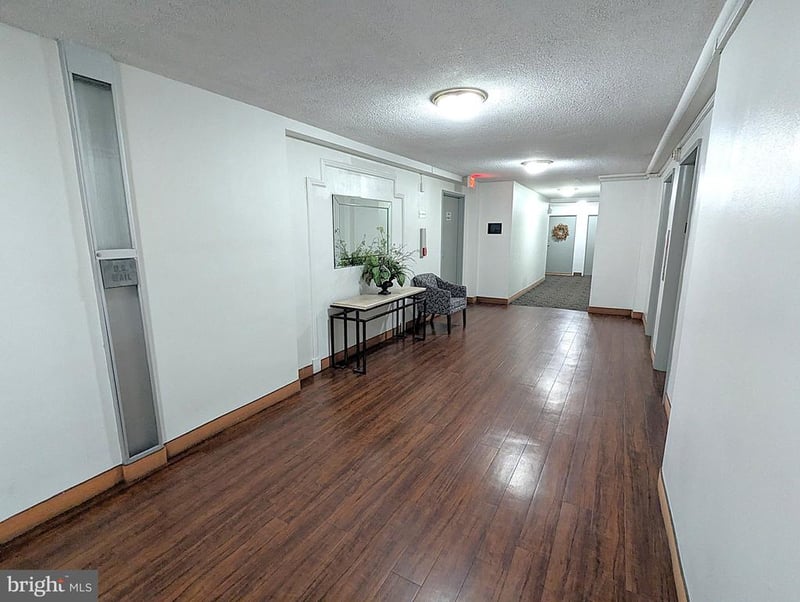 6621 Wakefield Dr #417, Alexandria, VA 22307