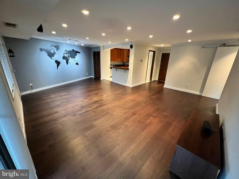 7425 Democracy Blvd #216, Bethesda, MD 20817