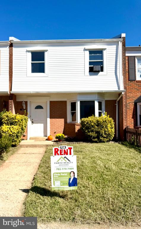 7921 Meadow Ct, Manassas, VA 20109
