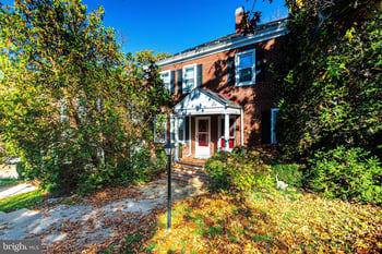 2723 S Buchanan St, Arlington, VA 22206