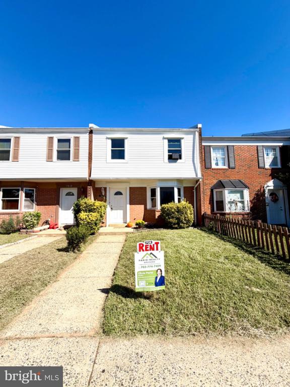 7921 Meadow Ct, Manassas, VA 20109