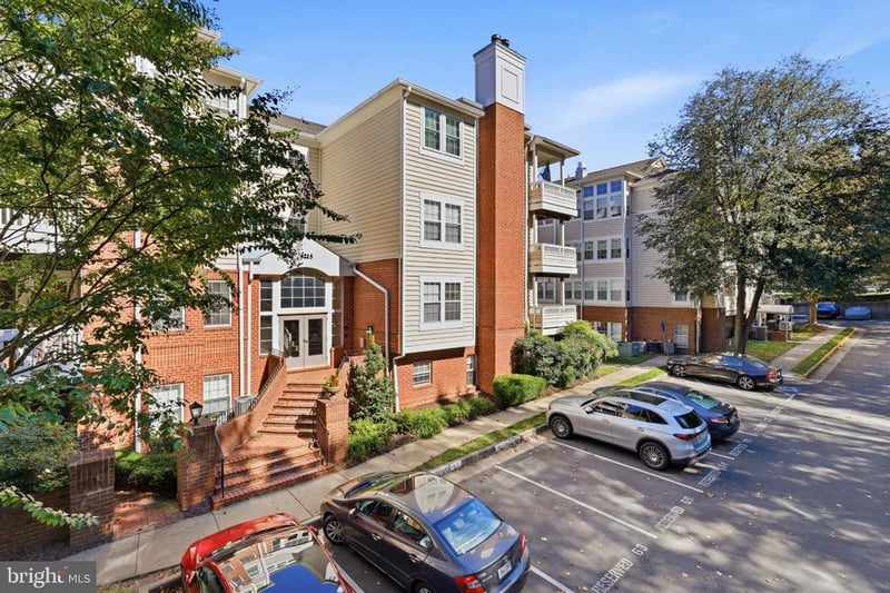 4215 Mozart Brigade Ln #3, Fairfax, VA 22033