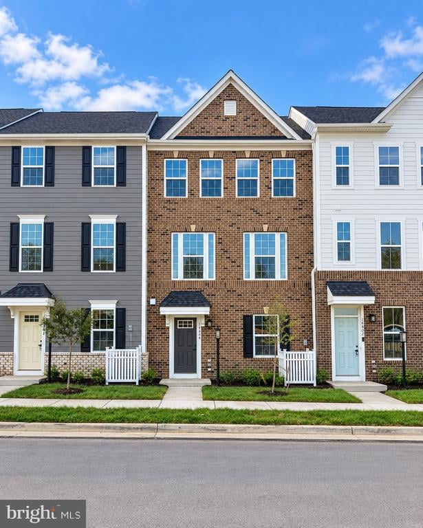 14404 Freedom Ln, Manassas, VA 20112