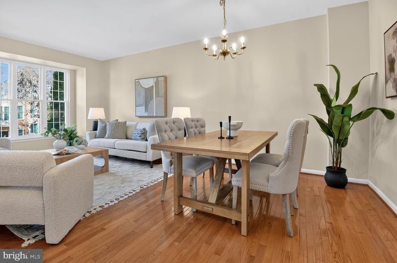 43449 Laidlow St, Chantilly, VA 20152