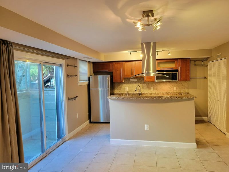 1127 N Stuart St N #4, Arlington, VA 22201