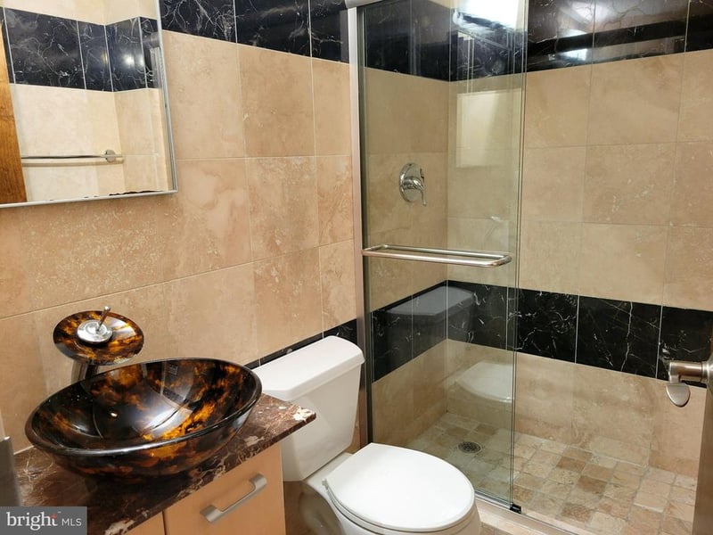 1127 N Stuart St N #4, Arlington, VA 22201