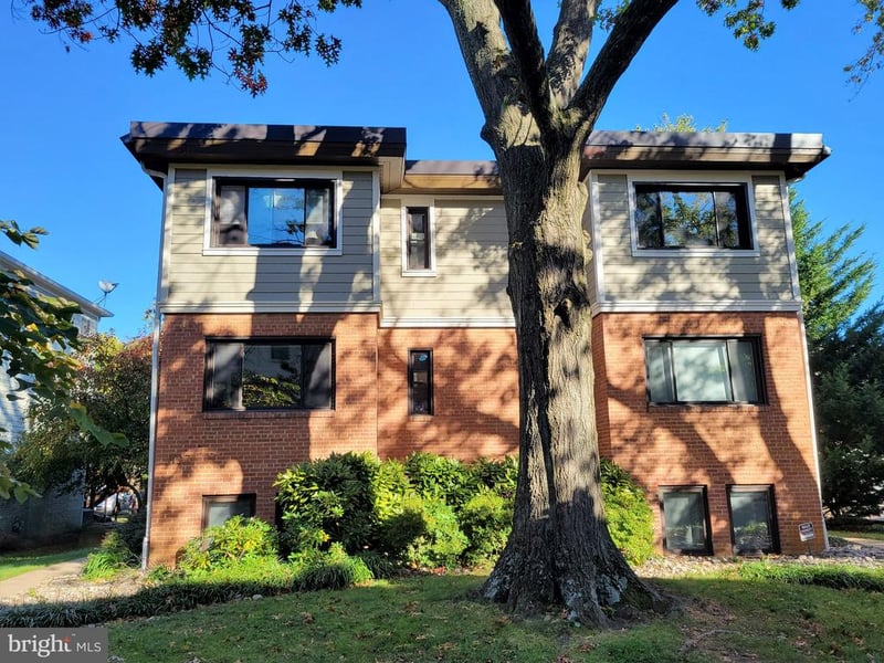 1127 N Stuart St N #4, Arlington, VA 22201