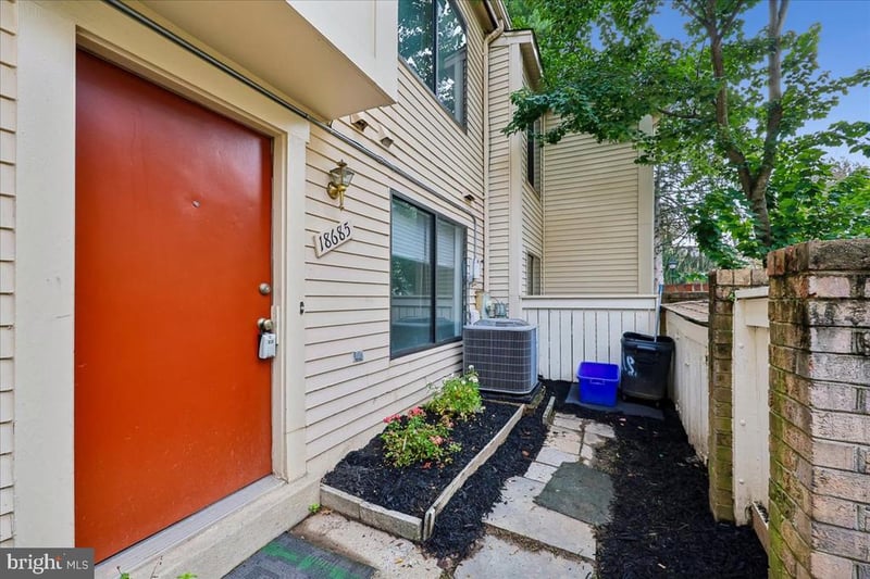 18685 Nathans Pl, Montgomery Village, MD 20886