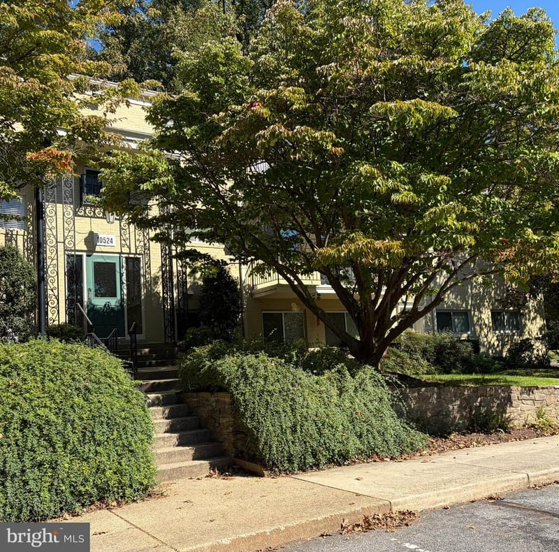 10524 Weymouth St #104, Bethesda, MD 20814