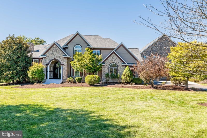 16503 Loneoak Pl, Hamilton, VA 20158