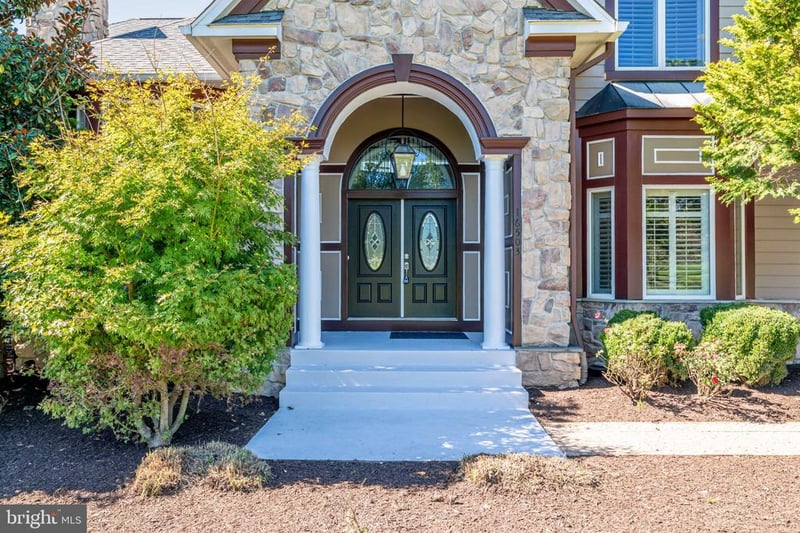 16503 Loneoak Pl, Hamilton, VA 20158