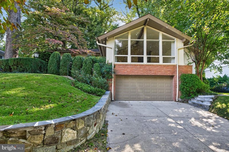 6601 Millwood Rd, Bethesda, MD 20817