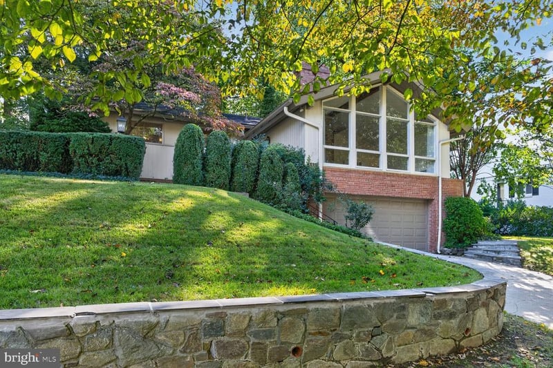 6601 Millwood Rd, Bethesda, MD 20817