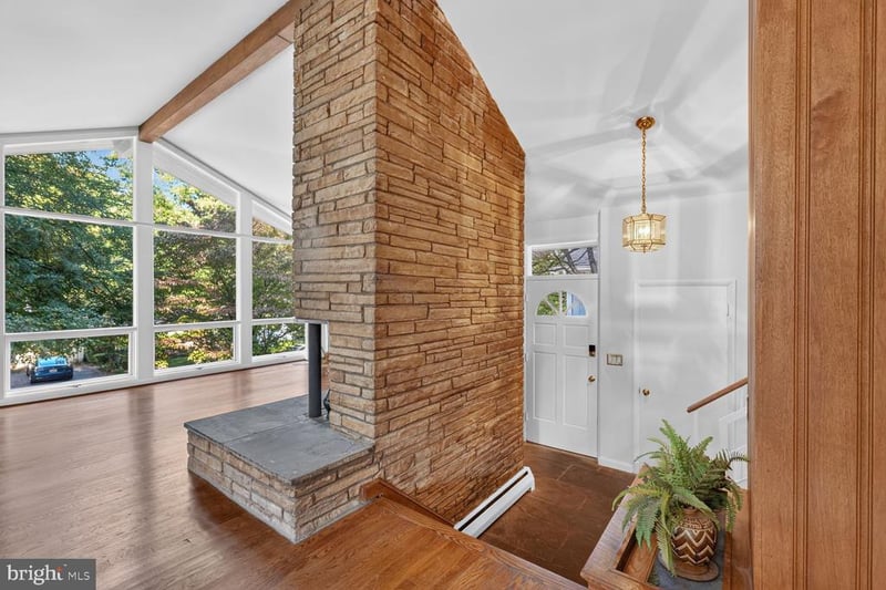 6601 Millwood Rd, Bethesda, MD 20817