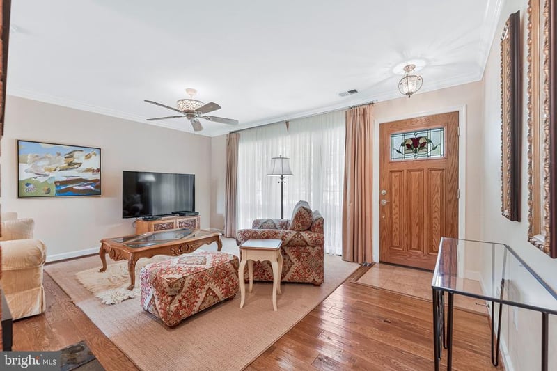 134 Kingsley Rd SW, Vienna, VA 22180