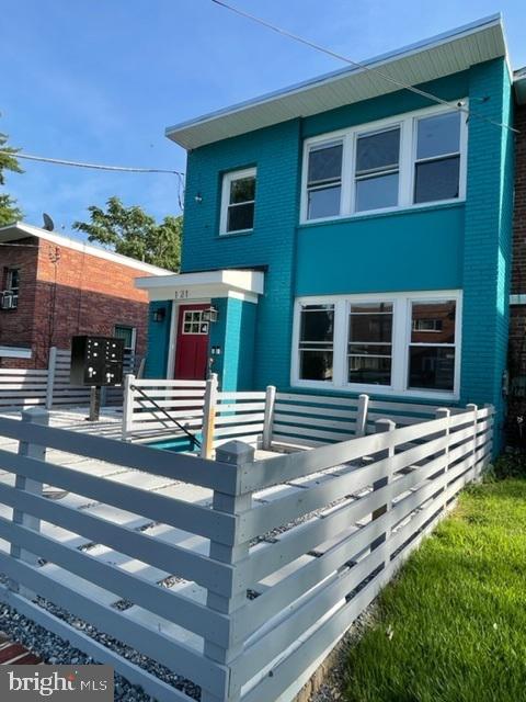 121 Victor St NE, Washington, DC 20011