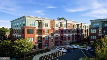 3985 Norton Pl #104, Fairfax, VA 22030
