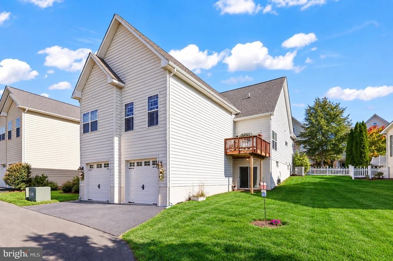 17430 Lethridge Cir, Round Hill, VA 20141