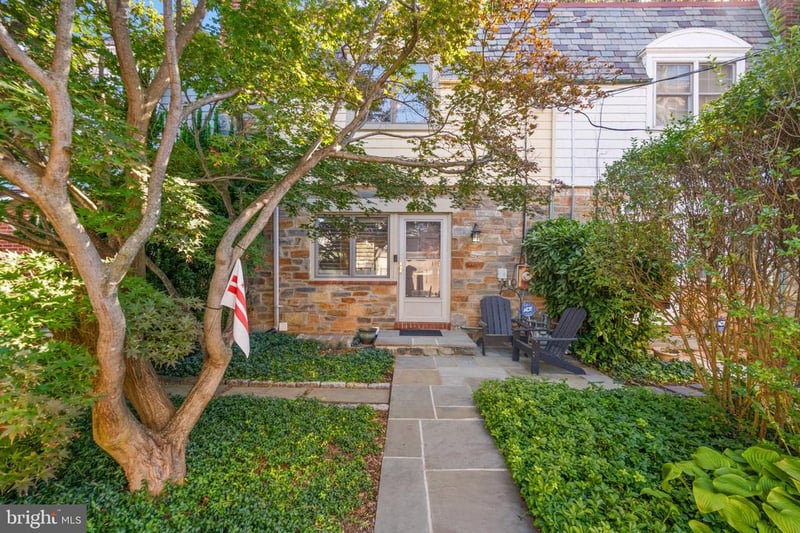 5243 43rd St NW, Washington, DC 20015