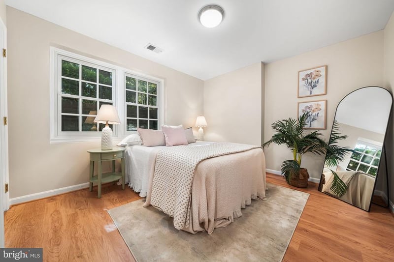 709 Massey Ln N #A, Alexandria, VA 22314