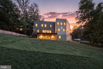3525 Glenbrook Rd, Fairfax, VA 22031