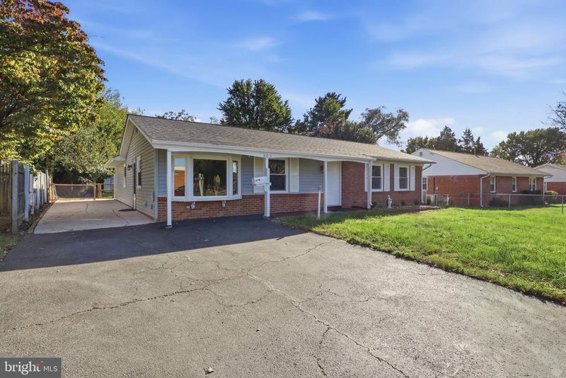 303 W Church Rd, Sterling, VA 20164