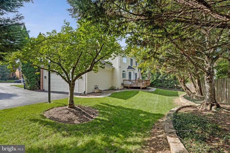 603 Carters Glen Ct SW, Vienna, VA 22180