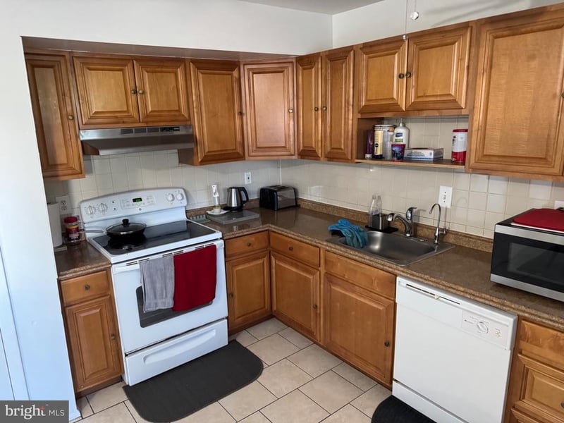 17645 Larchmont Ter, Gaithersburg, MD 20877