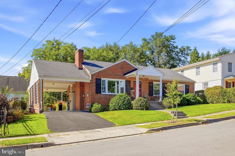 411 Mosby St, Winchester, VA 22601