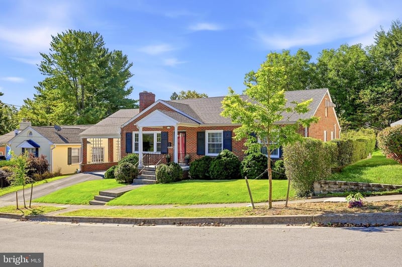 411 Mosby St, Winchester, VA 22601