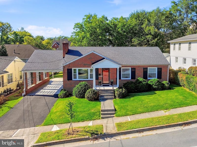 411 Mosby St, Winchester, VA 22601