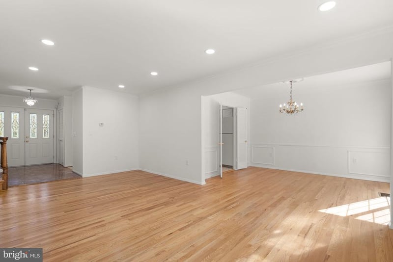 14712 Waterway Dr, Rockville, MD 20853