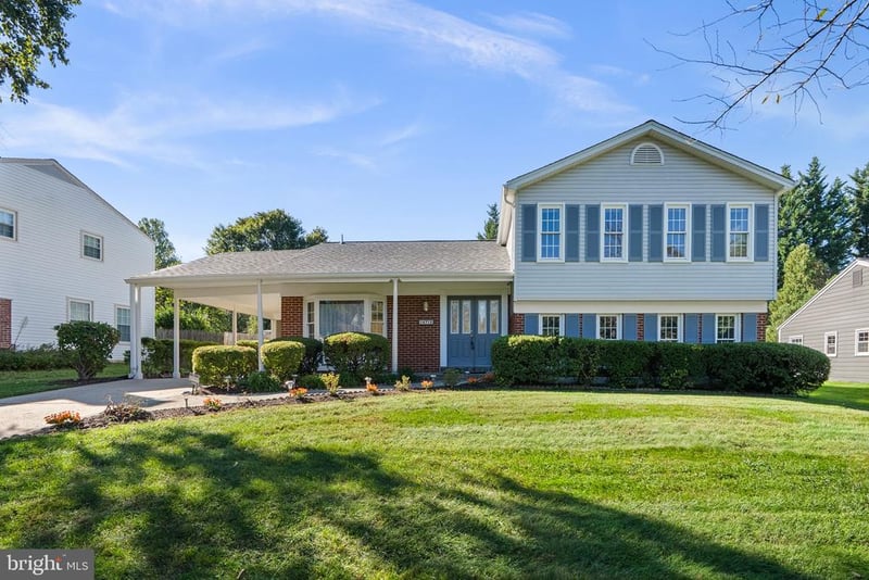 14712 Waterway Dr, Rockville, MD 20853
