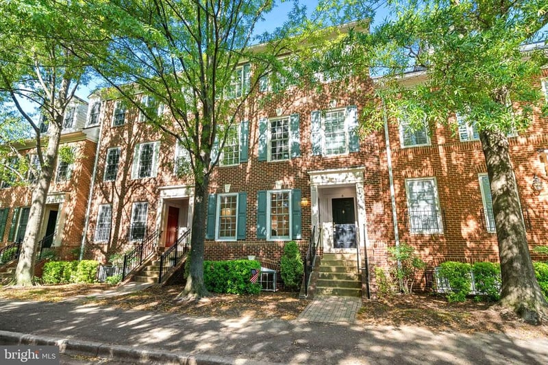 709 Massey Ln N #A, Alexandria, VA 22314