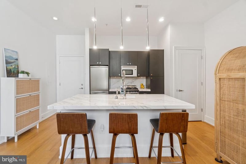 2516 Q St NW #Q206, Washington, DC 20007