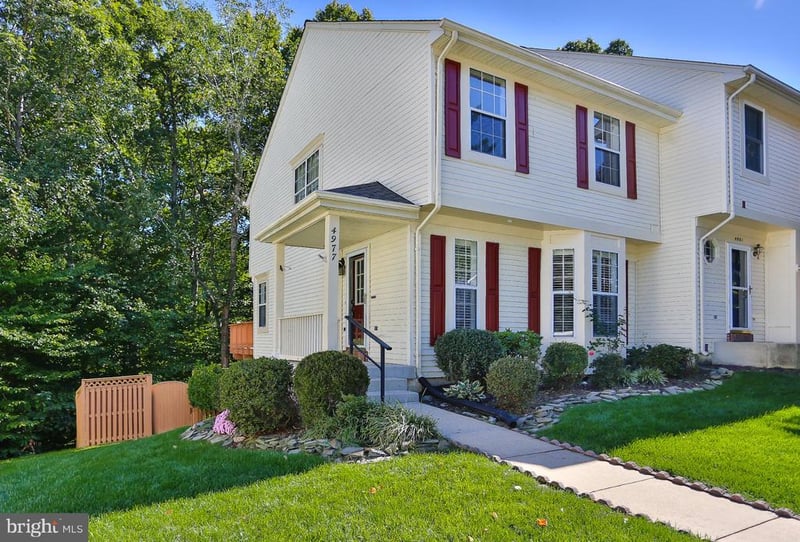 4977 Buena Vista Dr, Dumfries, VA 22025