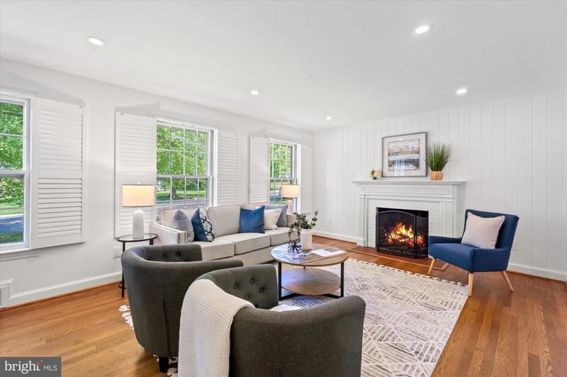 5908 Cromwell Dr, Bethesda, MD 20816