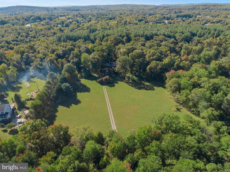19347 Hundred Acres Ln, Leesburg, VA 20175