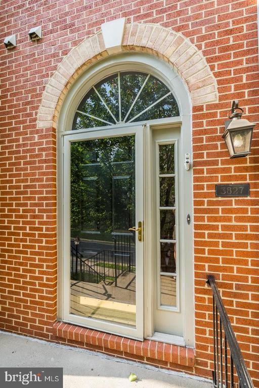3827 Inverness Rd, Fairfax, VA 22033